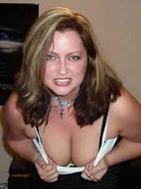 a milf from Lansing, Illinois